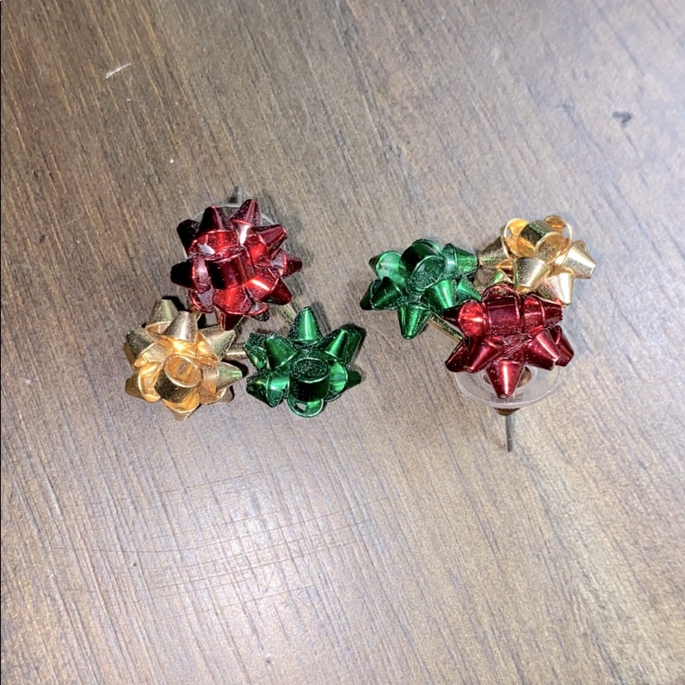 Bow earrings
